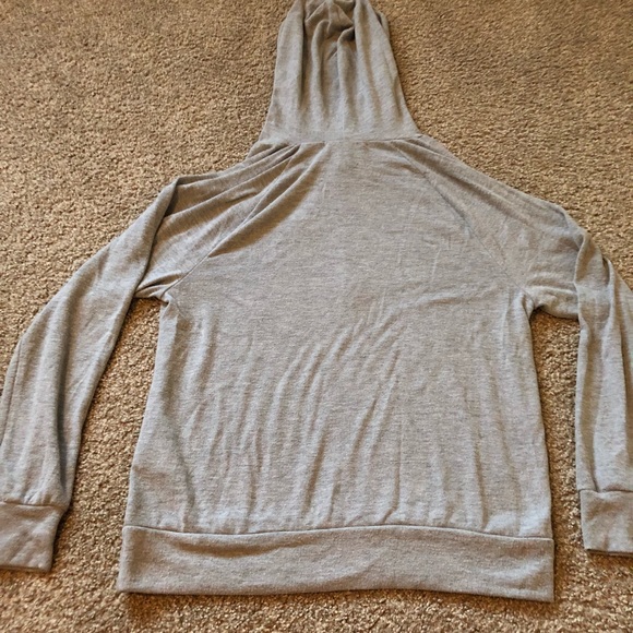 Grey sweatshirt- SO SOFT!! - Picture 2 of 4